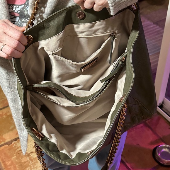 Mario Valentino Spa Quilted Handbag - Picture 5 of 7